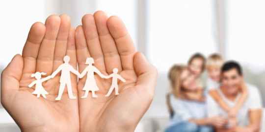 Как стать "идеальными родителями"? Советы от Людмилы Петрановской