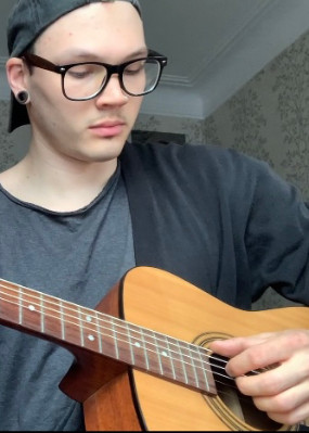 Репетитор Александр Андреевич