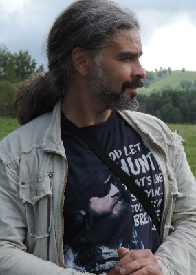 Репетитор Михаил Юрьевич