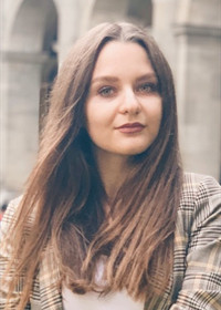 Репетитор Юлия Эдуардовна