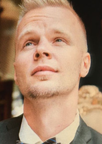 Репетитор Михаил Сергеевич