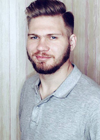 Репетитор Артем Максимович