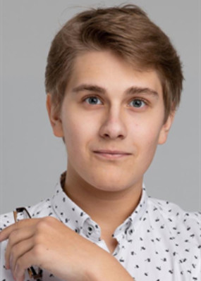 Репетитор Максим Юрьевич