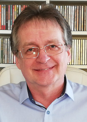 Репетитор Виктор Леонидович