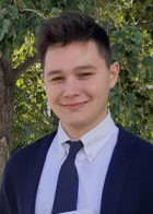 Репетитор Искандер Айдарович