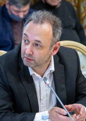 Репетитор Евгений Артемьевич