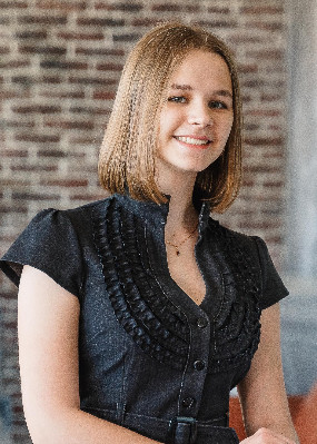 Репетитор Анна Артемовна