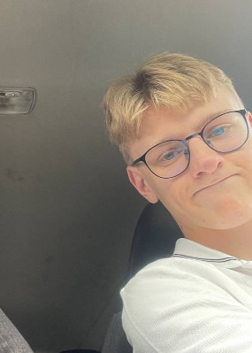 Репетитор Даниил Витальевич